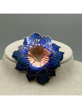Vintage Hibiscus Floral Flower Cobalt Blue Cloisonné Silver Tone Brooch Pin 2”